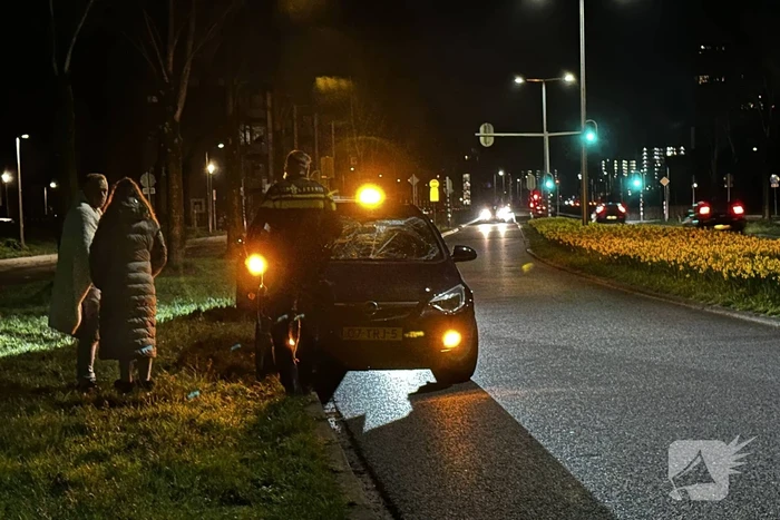 Auto fiks beschadigd na aanrijding met Fatbike