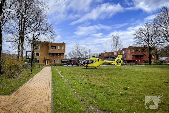 Traumahelikopter landt op terrein zorginstelling Sherpa