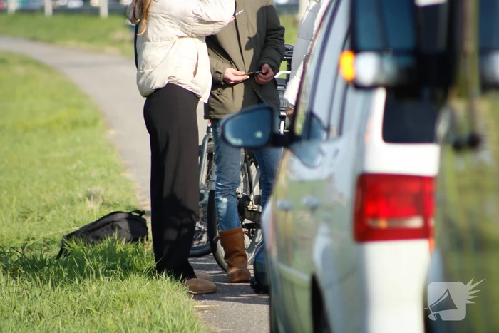 Meerdere fietsers onderuit na botsing met crossbrommer