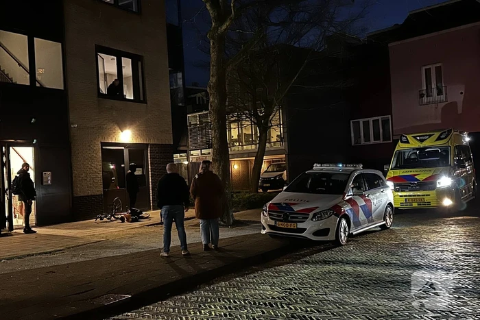 Persoon gewond na steekpartij in appartementencomplex