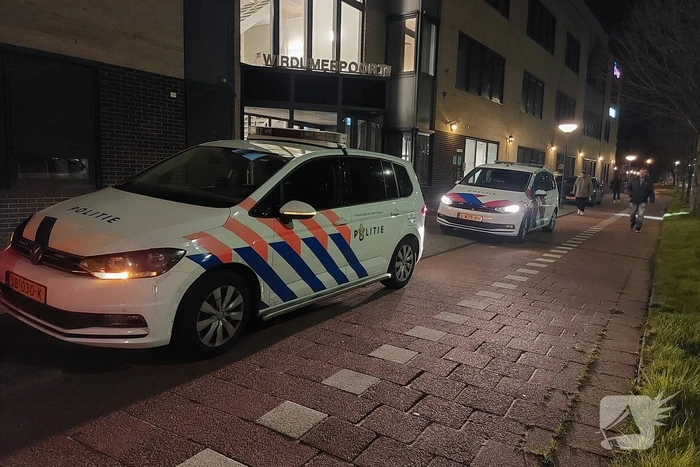Persoon gewond na steekpartij in appartementencomplex