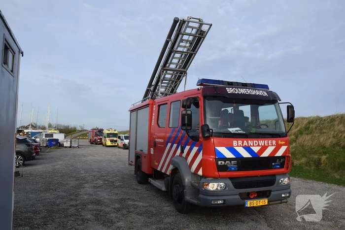 Overleden persoon door duikers van de marine boot aangetroffen