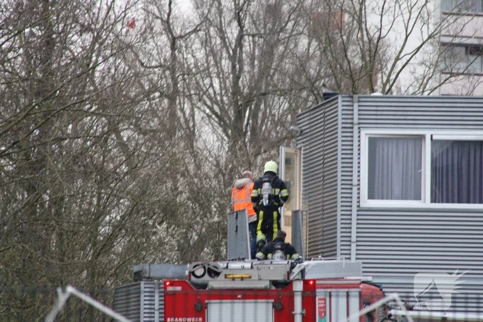 Brandweer aanwezig bij mogelijke brand AZC