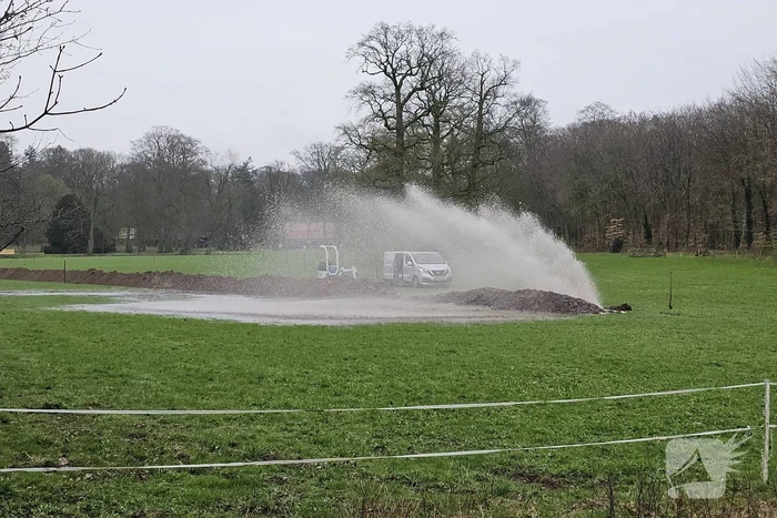 Waterleiding geraakt bij werkzaamheden