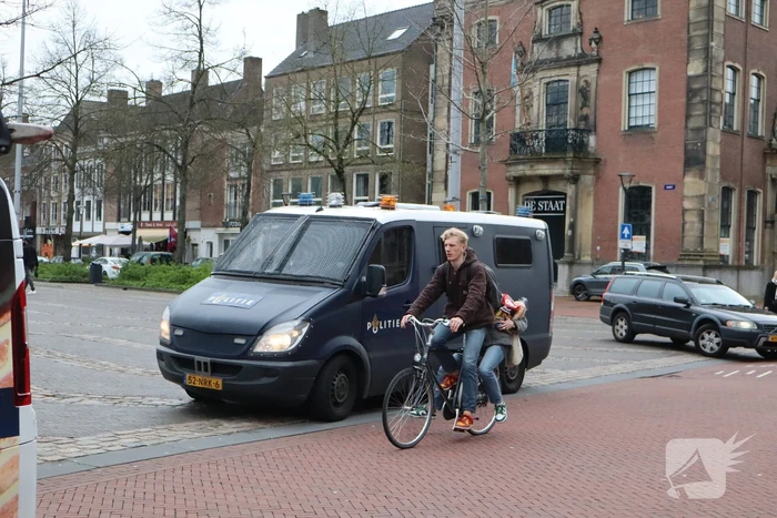 Massale politie-inzet bij rechtzaak, pegida voorman aangehouden
