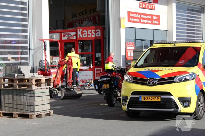 Persoon zwaargewond bij ongeval Bauhaus