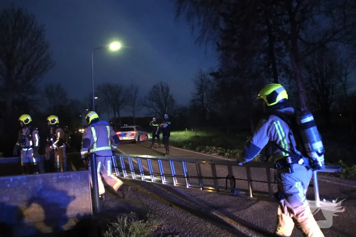 Brand in schoorsteen van woning