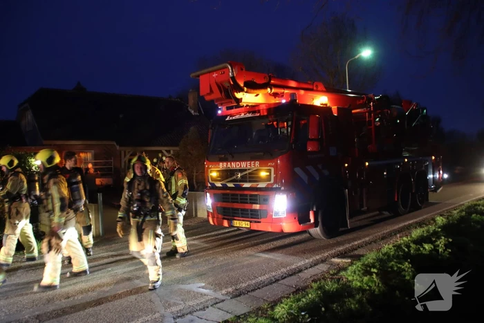 Brand in schoorsteen van woning