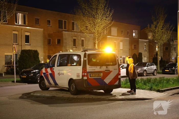 Twee voertuigen beschadigd bij frontale aanrijding