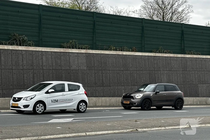 Rijstrook gestremd na aanrijding