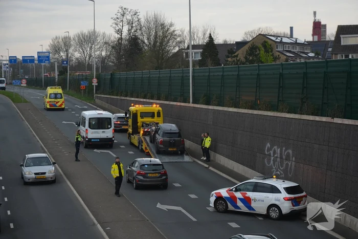 Rijstrook gestremd na aanrijding