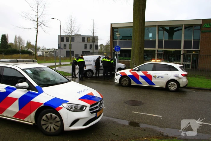 Fietser gewond bij aanrijding met bestelauto