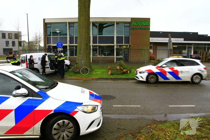 Fietser gewond bij aanrijding met bestelauto