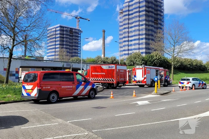 Vrachtwagenchauffeur bekneld na ongeval