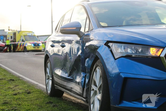 Flinke schade bij ongeval op kruising