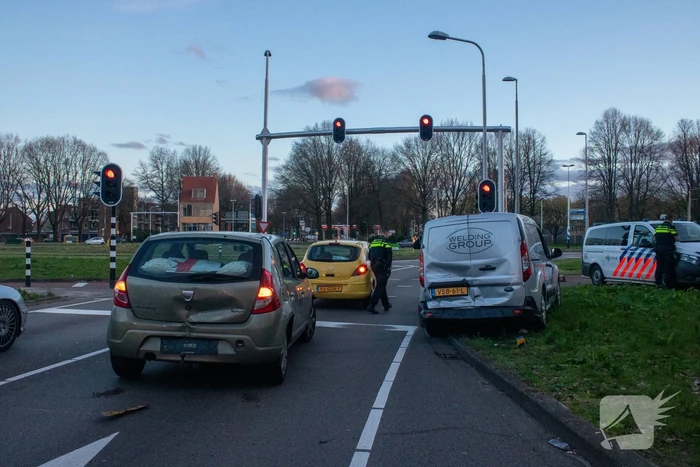 Vier voertuigen betrokken bij kettingbotsing