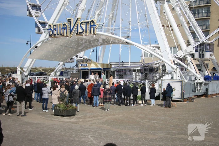 Reuzenrad Bella Vista feestelijk geopend