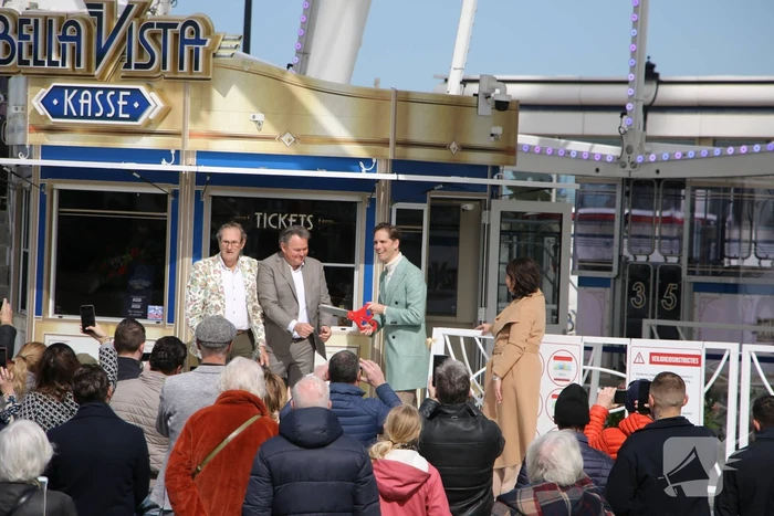 Reuzenrad Bella Vista feestelijk geopend
