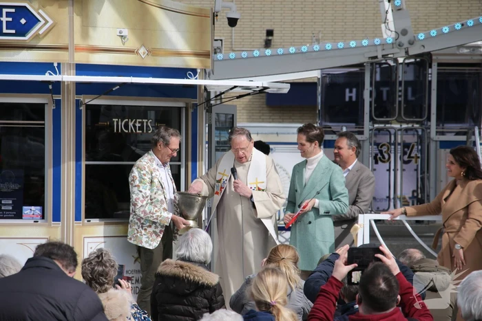 Reuzenrad Bella Vista feestelijk geopend