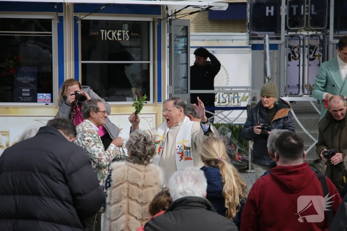 Reuzenrad Bella Vista feestelijk geopend