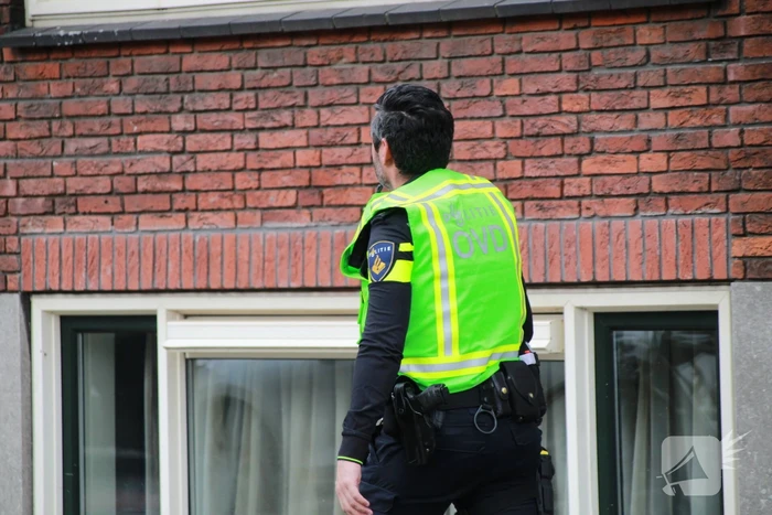 Politie valt woning binnen na melding steekpartij