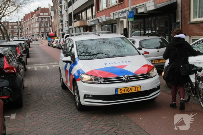 Politie valt woning binnen na melding steekpartij