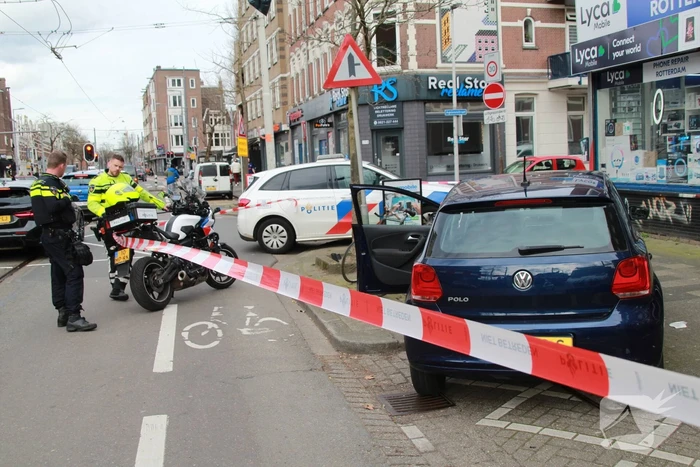 Politie valt woning binnen na melding steekpartij