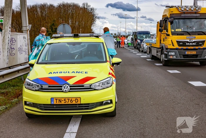 Drie voertuigen betrokken bij kettingbotsing