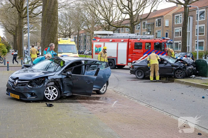 Twee gewonden bij ernstig ongeval op kruising