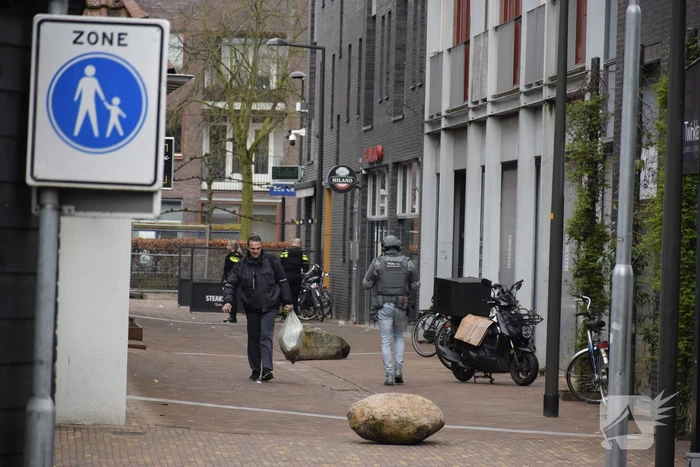 Arrestatieteam bij ernstig incident in centrum, ruim 150 woningen ontruimd