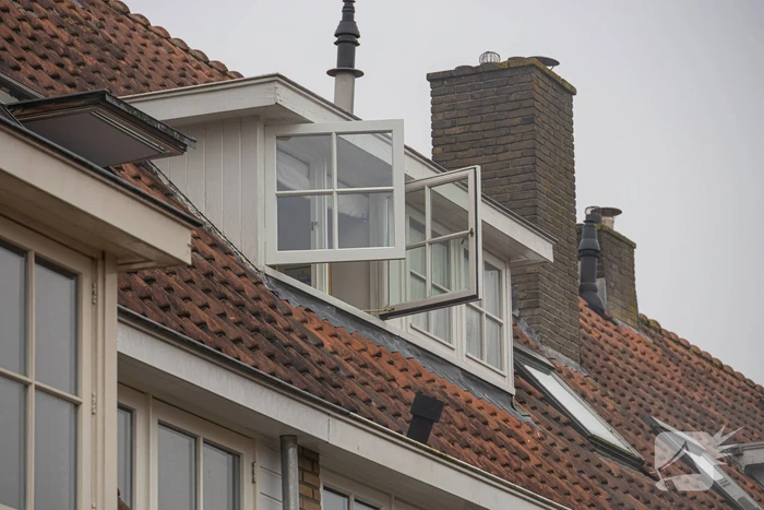 Rook bij brand in kelder van woning