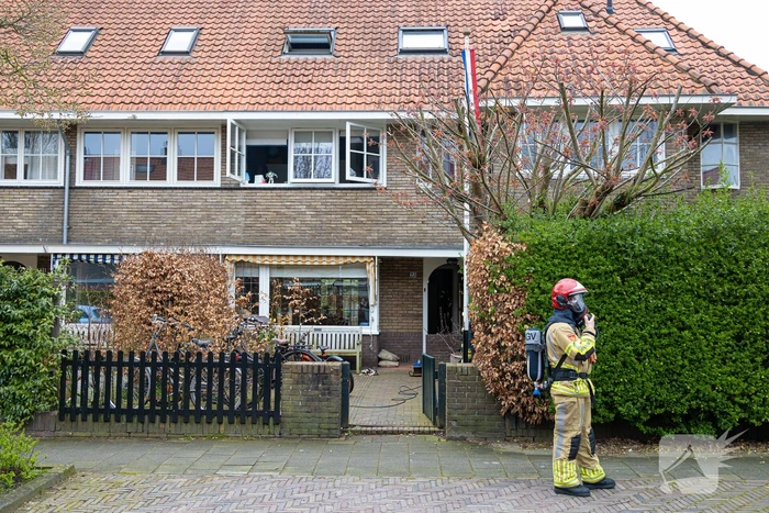 Rook bij brand in kelder van woning