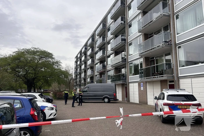 Onderzoek bij flat na incident