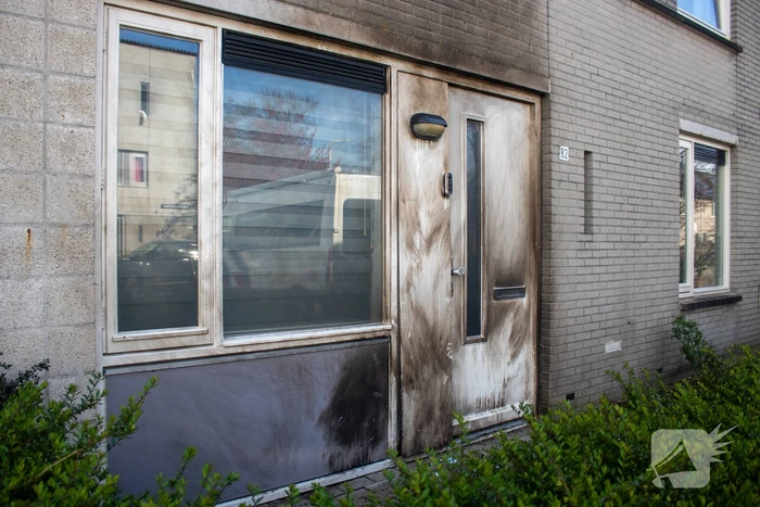 Woning beschadigd door explosie, kinderen in woning aanwezig