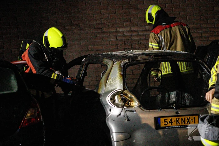 Veel schade bij autobrand op parkeerplaats