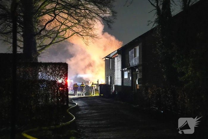 Paasvuur zorgt voor gevaarlijke situatie