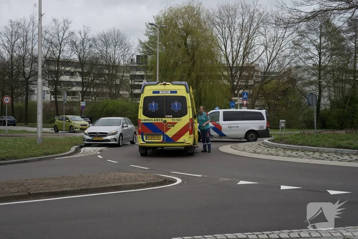 Motorrijder gewond bij botsing met auto