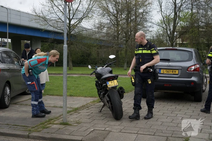 Motorrijder gewond bij botsing met auto