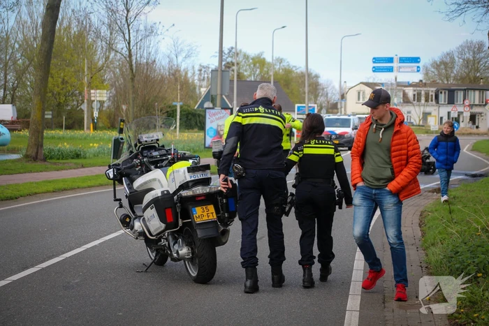 Scooter vliegt in brand na valpartij, bestuurder gewond