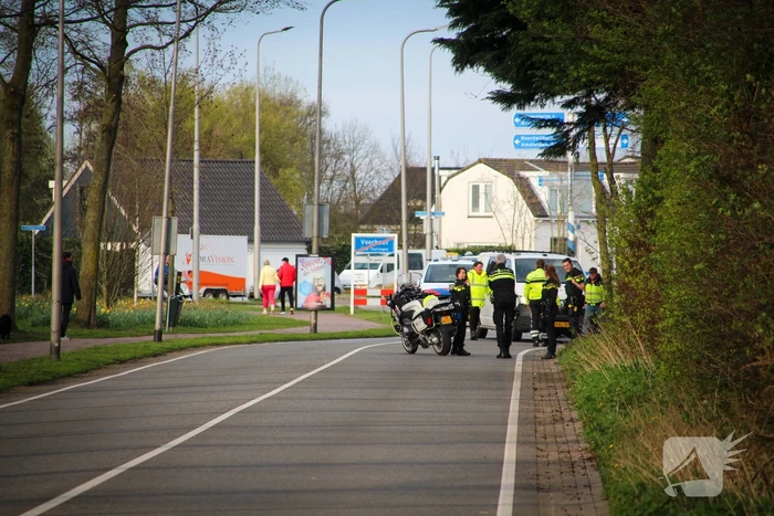 Scooter vliegt in brand na valpartij, bestuurder gewond