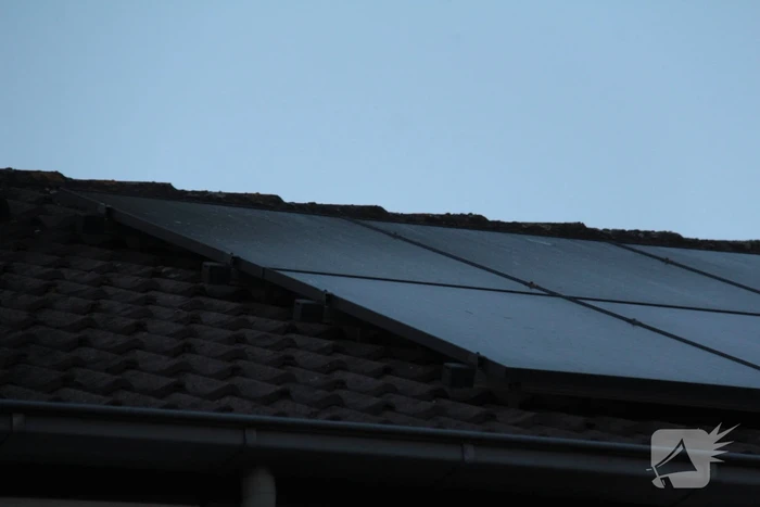 Brandweer controleert zonnepanelen op mogelijke brand