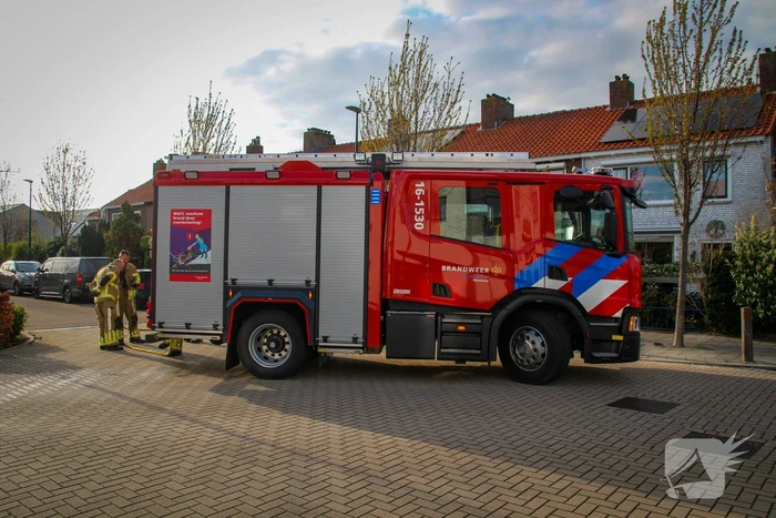 Onderzoek naar gaslucht in keuken van woning