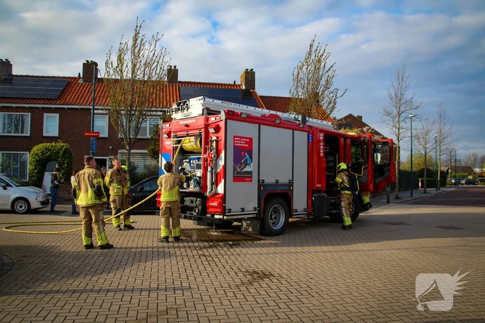 Onderzoek naar gaslucht in keuken van woning