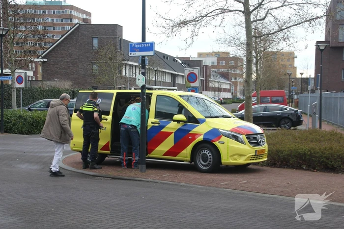 Scooters in botsing op kruising
