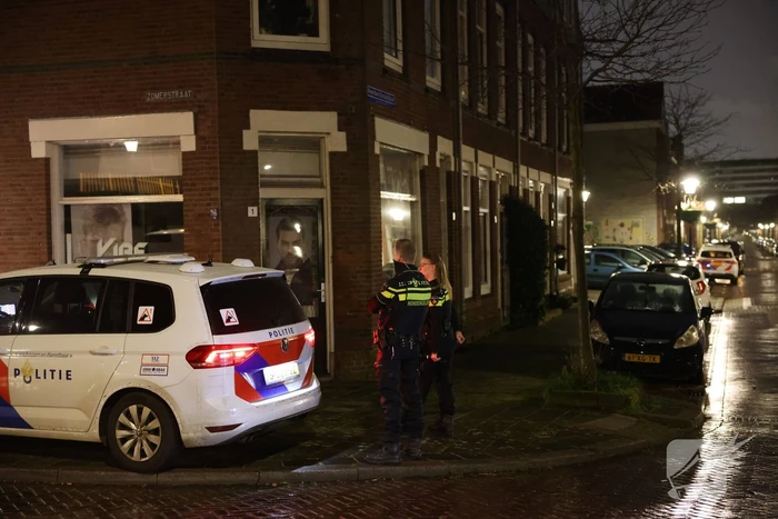 Politie onderzoekt mogelijke steekpartij in woning