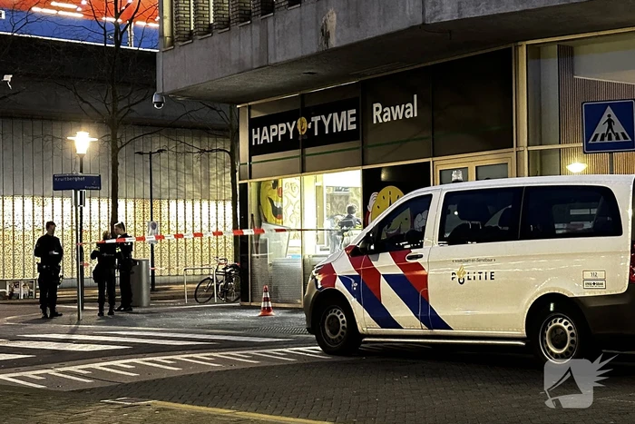Verdachte schiet bij conflict op ruit snackbar