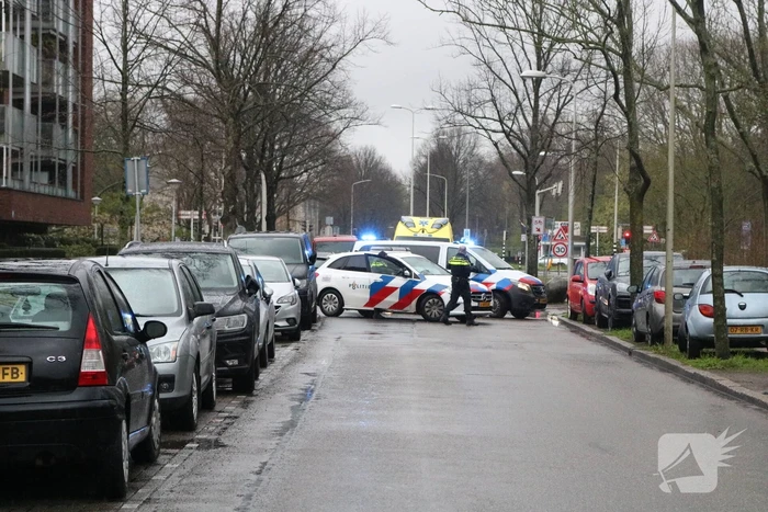 Auto belandt op zijn kop bij eenzijdig ongeluk