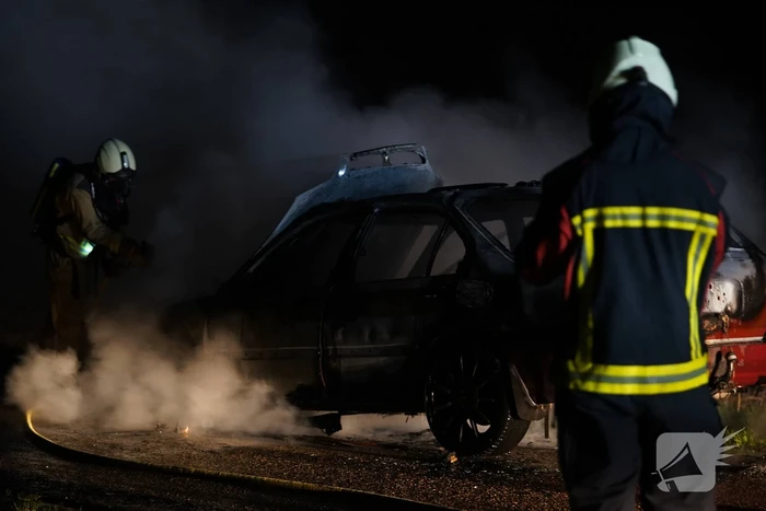 Auto brandt volledig uit in Assen