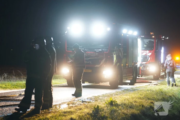 Auto brandt volledig uit in Assen