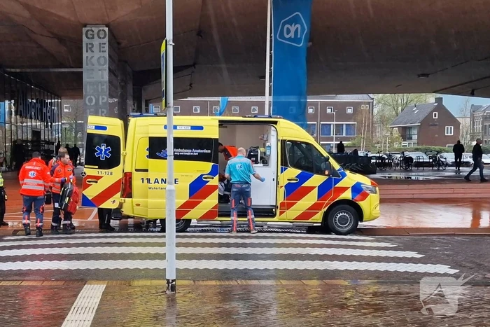 Winkeldief slaat op de vlucht en springt zeven meter naar benenden